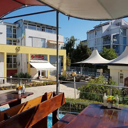 Апартамент Elit 3 - Menada Apartments Слънчев бряг